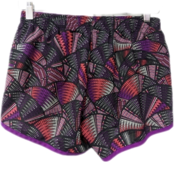 Saucony Patterned Running Shorts Sz XS - Picture 2 of 8